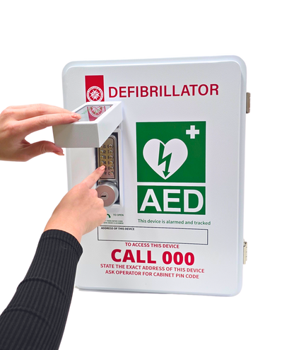 St John G5 iCPR Fully Automatic Defibrillator Outdoor Bundle
