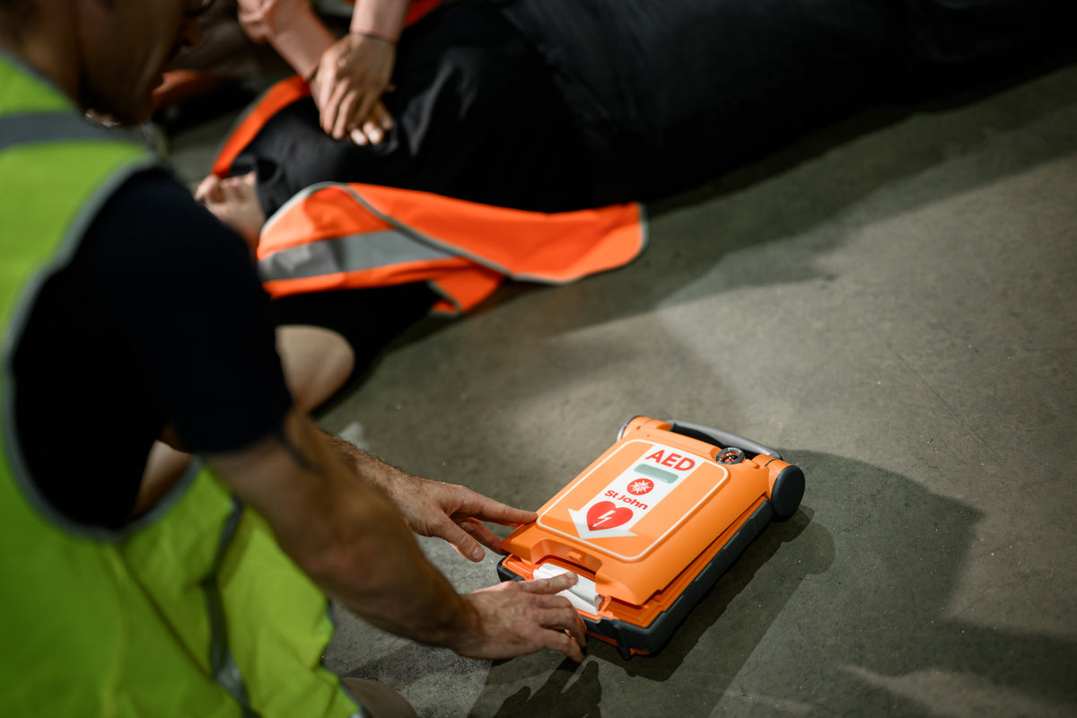 St John G5 iCPR Fully Automatic Defibrillator Bundle with Cabinet