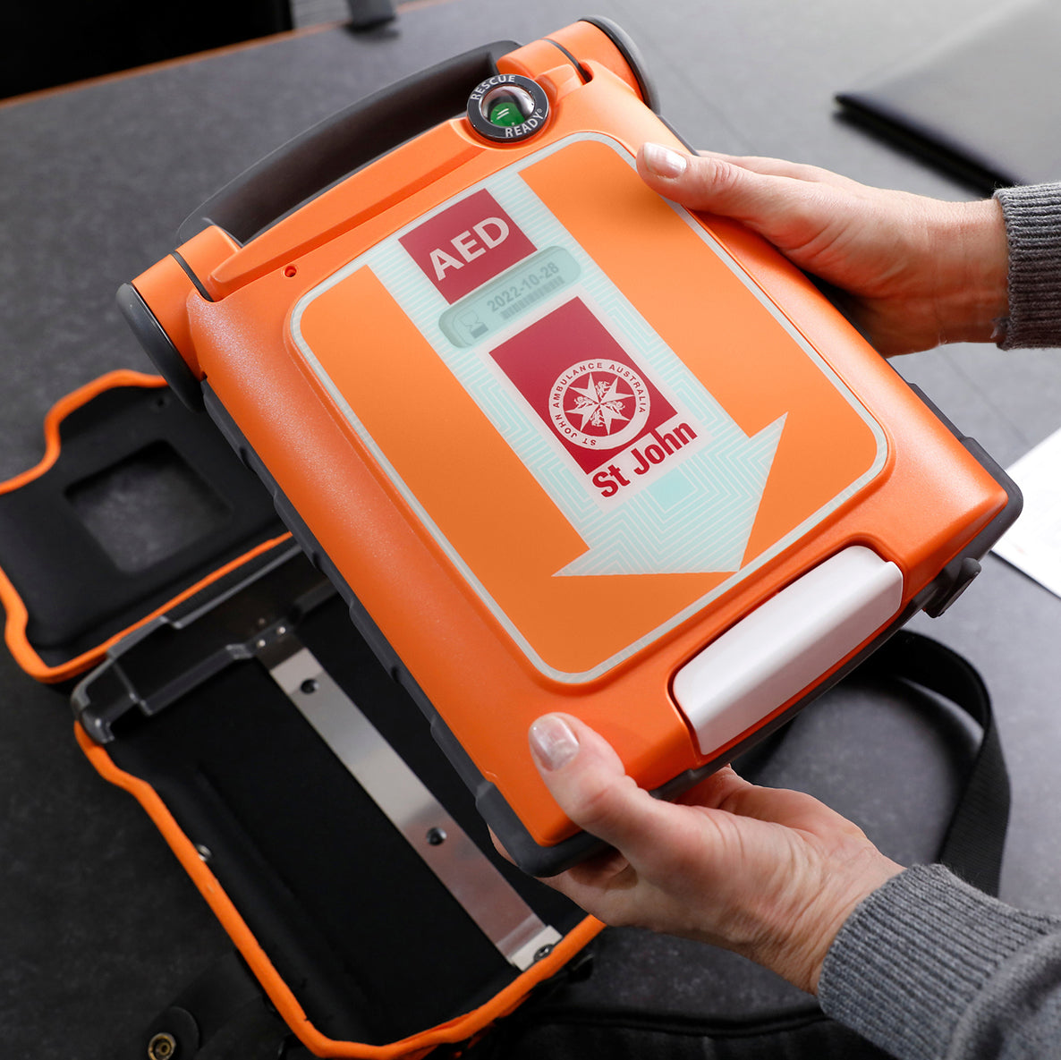 St John G5 iCPR Fully Automatic Defibrillator Bundle with Cabinet